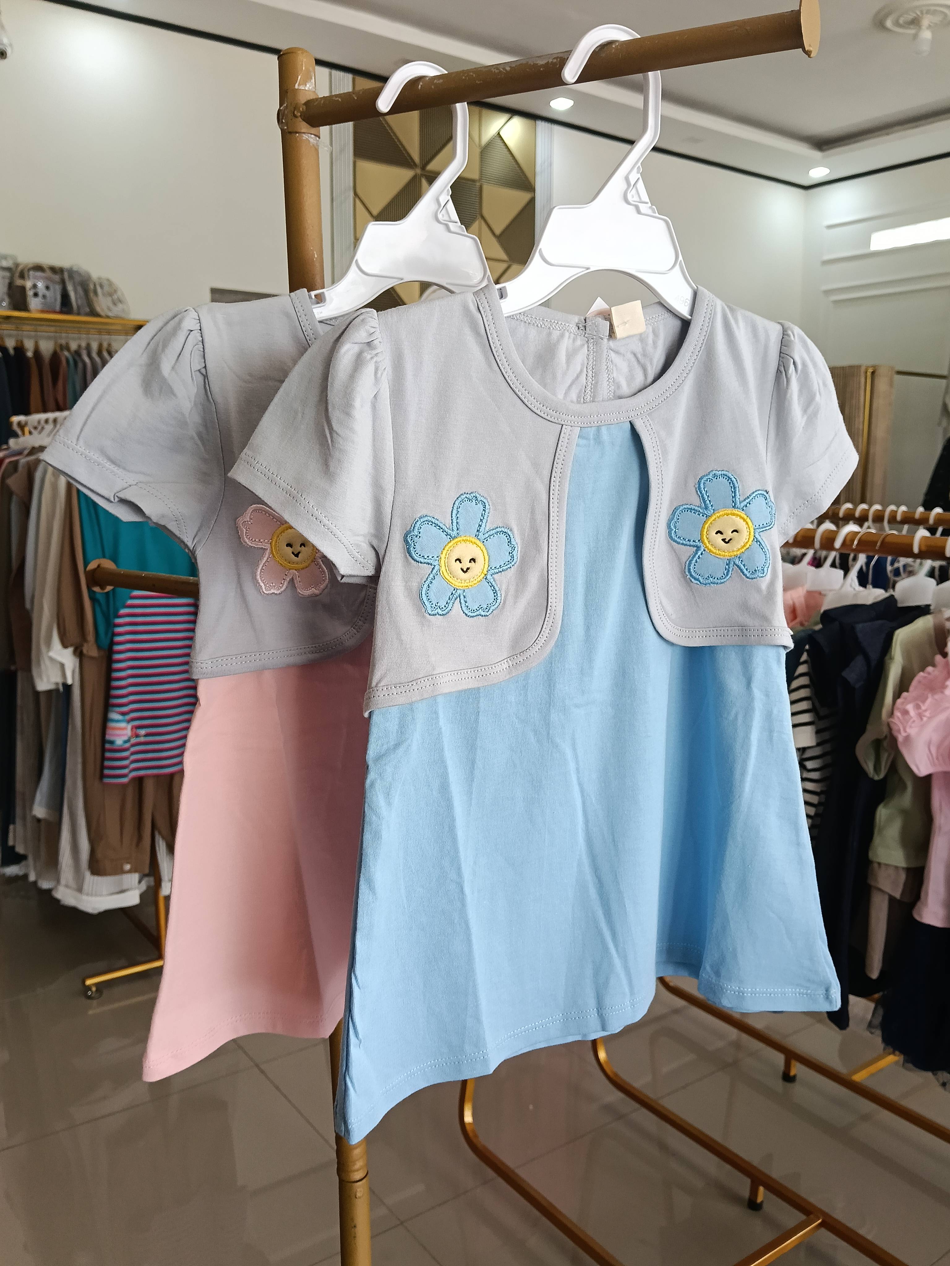 Dress kaos cardi
